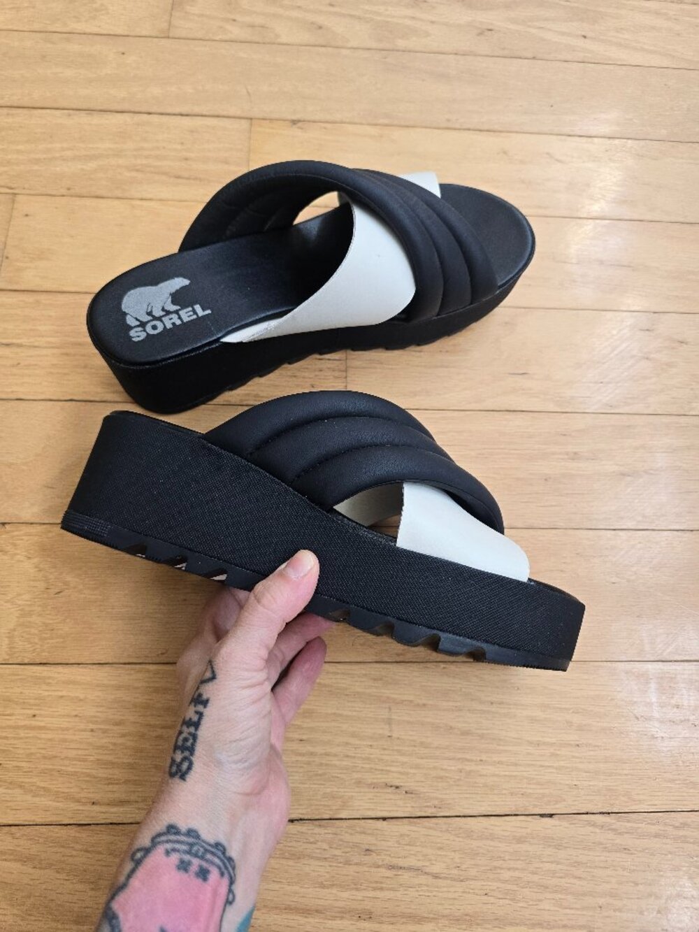 Sorel | Cameron Flatform Puff 'Black Sea Salt' platform sandals | WMS 9.5